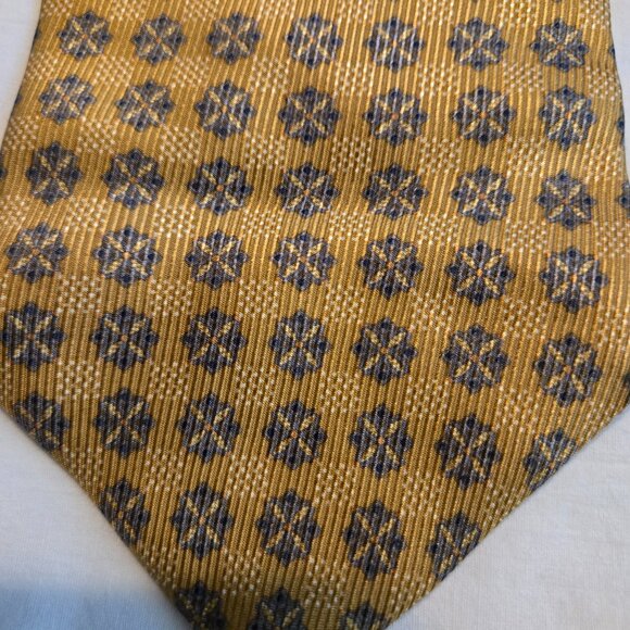Nautica Tie Great Condition - Picture 2 of 7